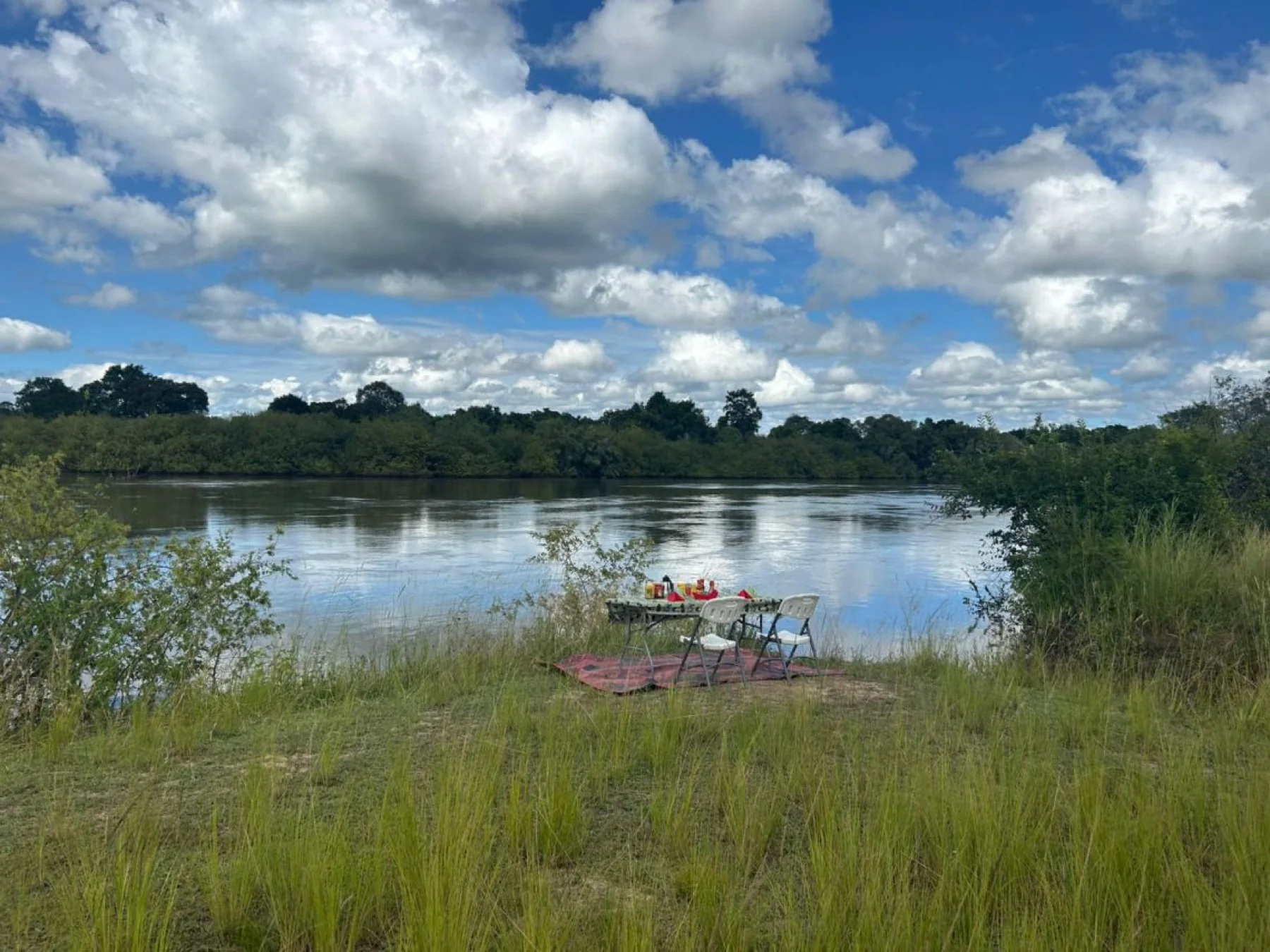 Royal Olympia Lodge and Safaris evening atmosphere