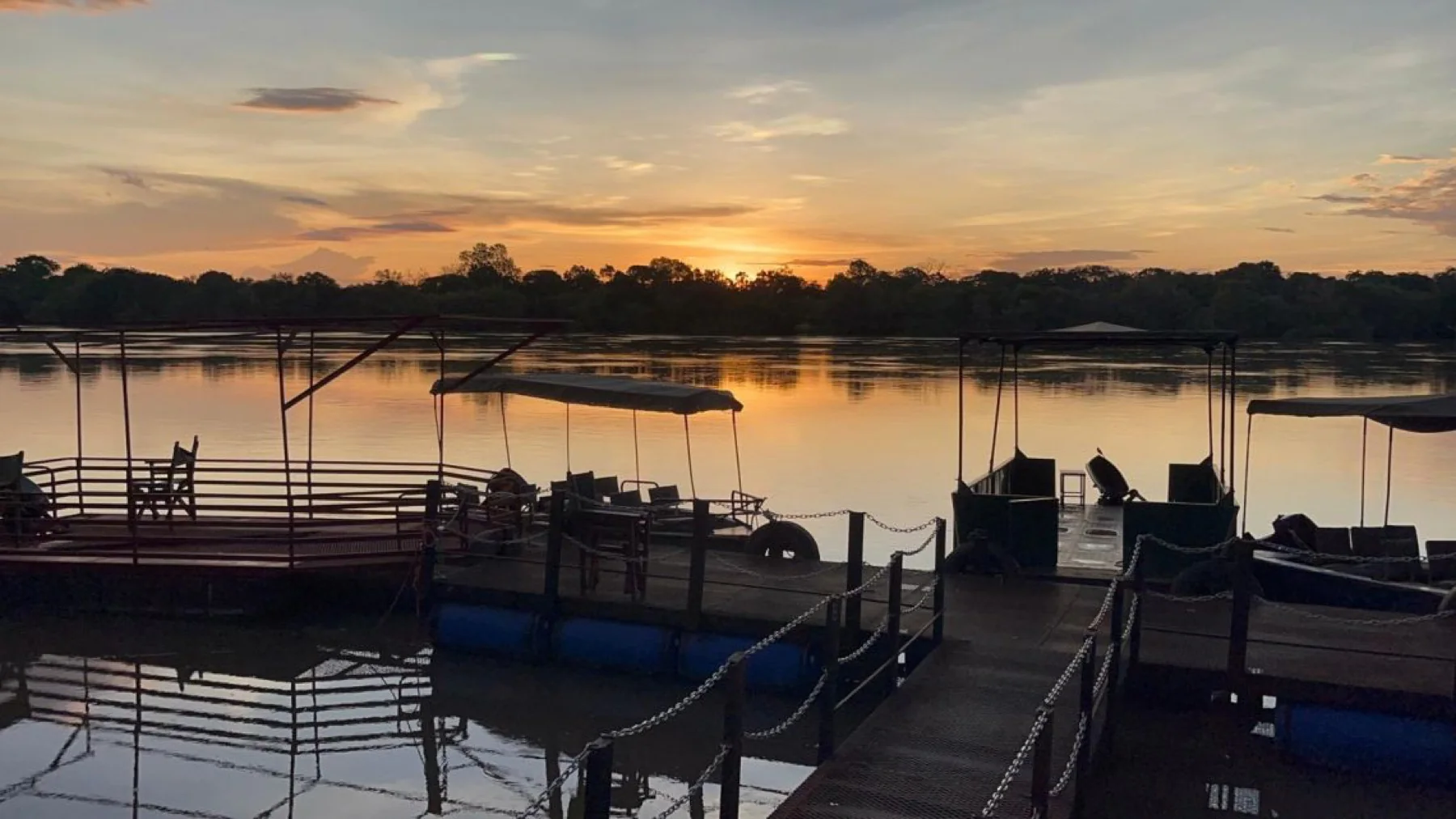 Royal Olympia Lodge and Safaris outdoor setting